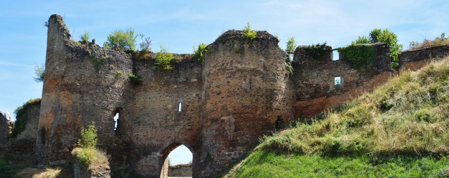 Forteresse de Cluis-Dessous