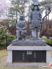 Sanada Nobuyuki & Komatsu Hime Statue