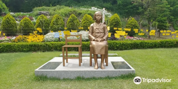 沃溝公園和平少女像