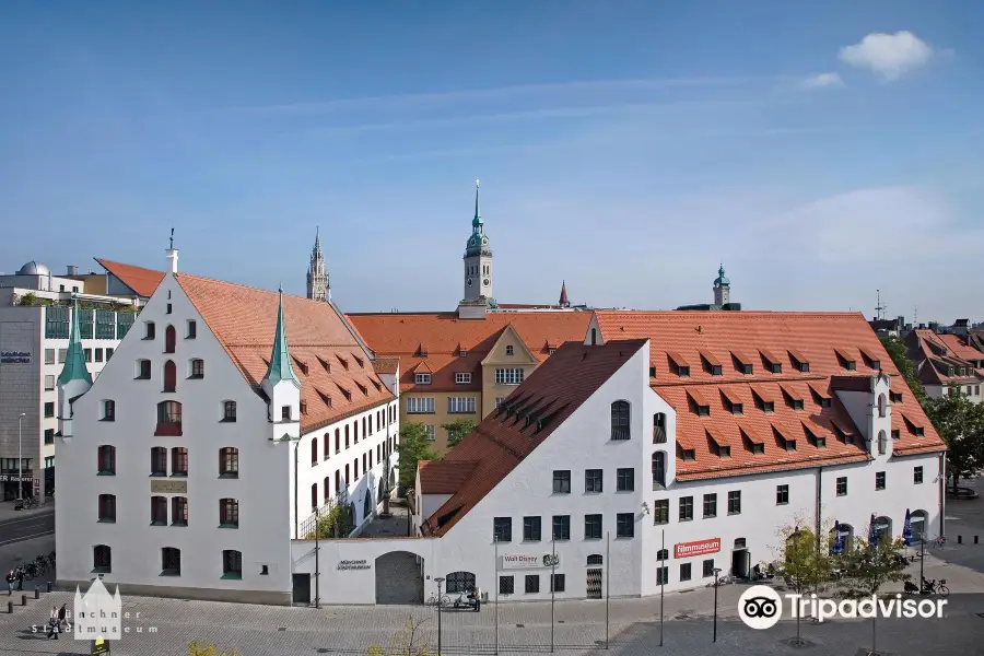 Muenchner Stadtmuseum /Munich Municipal Museum