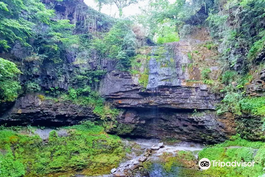 Henrhyd Waterfall