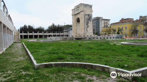 Monumento ai Caduti in guerra - Arco di Trionfo