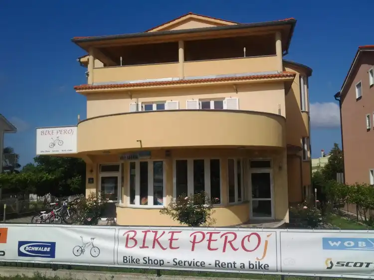 Hotels in Peroj