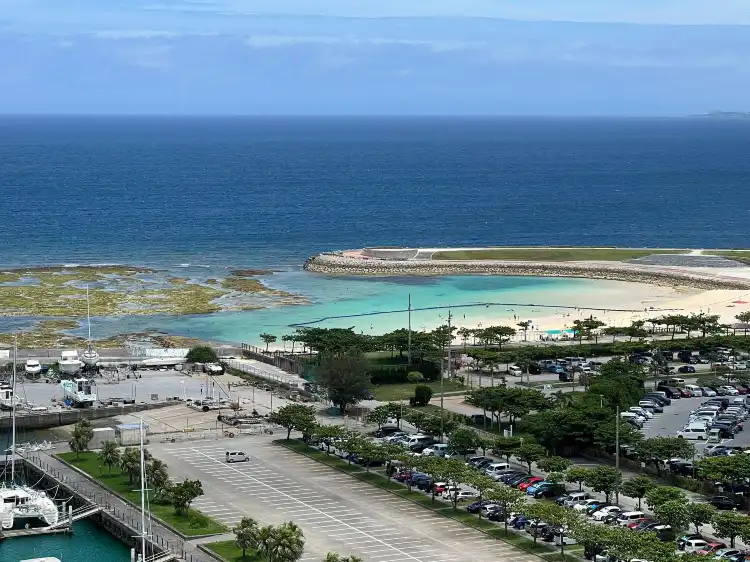 Hotels near Tropical Beach
