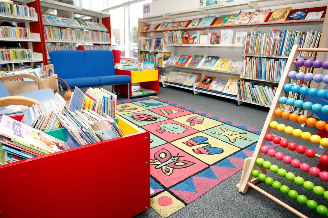 Các khách sạn gần Newbury Library