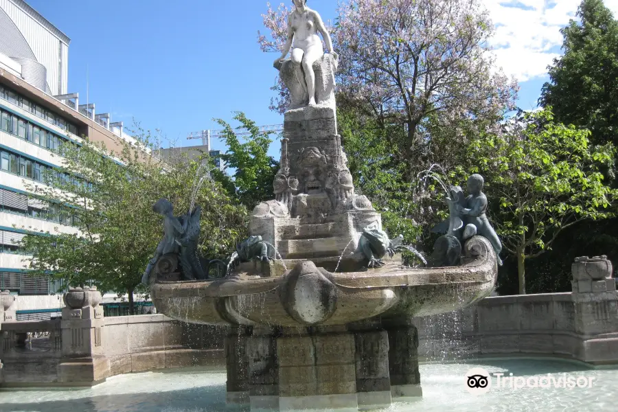 Marchenbrunnen -  fountain of fairy tales