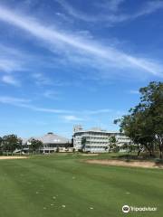 Uniland Golf & Country Club