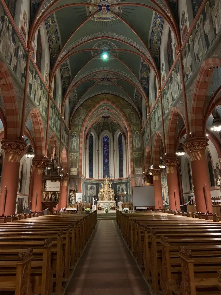 Hotels near Documentation Center on Migration (CDMH)