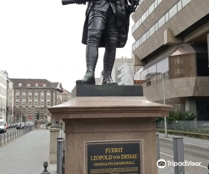 Statue of Fuerst Leopold von Dessau.