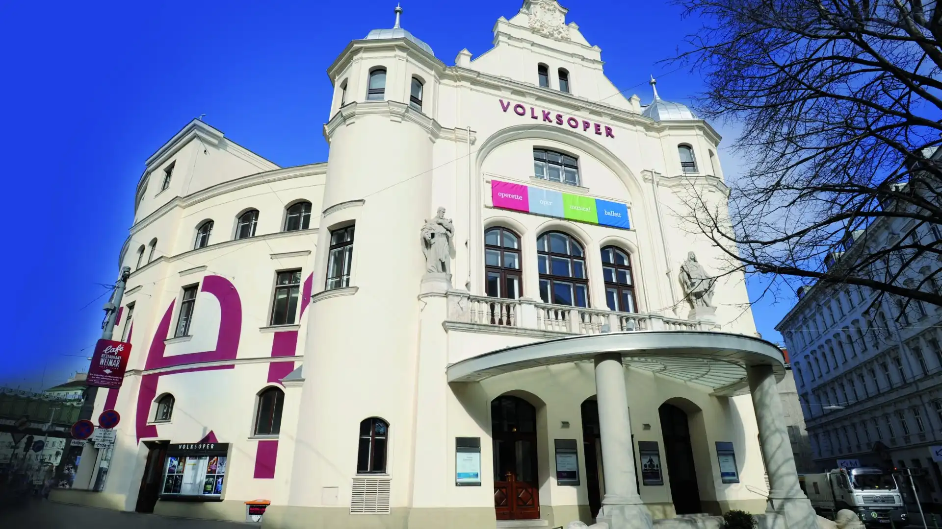 Hotels near Volksoper
