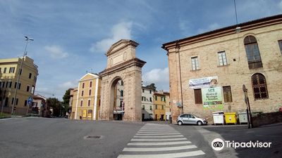 Clementine Arch