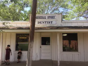 Carson County Square House Museum