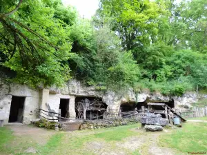 La Vallée Troglodytique des Goupillières