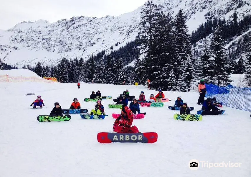 Out of Bounds Snowboardschule - Shop