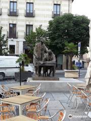 Monumento a Alberto Churriguera y al Conde Francos
