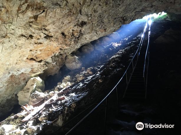 Giants Cave