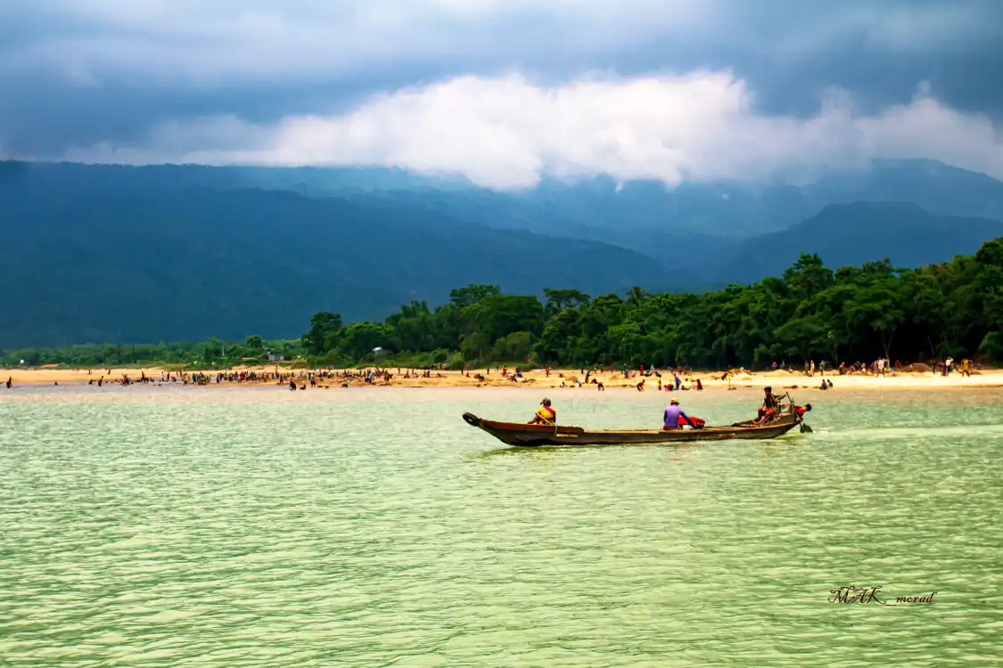 Hotels near Jadukata River