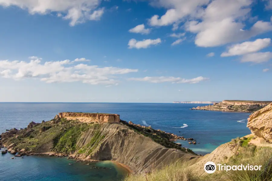 Ġnejna Bay