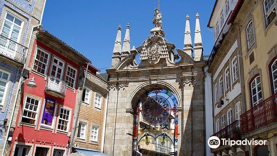 Arco da Porta Nova