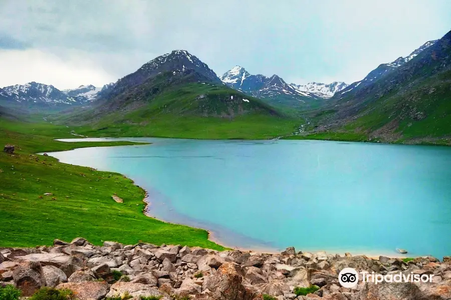 Besh-Tash Lake