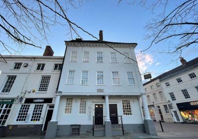 Samuel Johnson Birthplace Museum and Bookshop