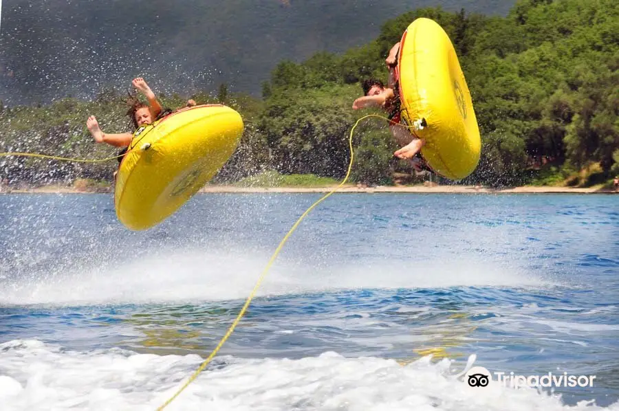 Dassia Ski Club: Parasailing & Water Sports in Corfu