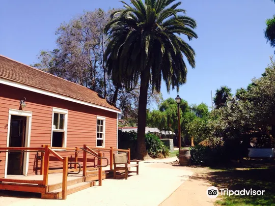1_Mason Street Schoolhouse