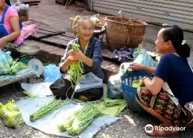 Luang Prabang morning market