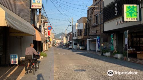 嬉野温泉本通り商店街