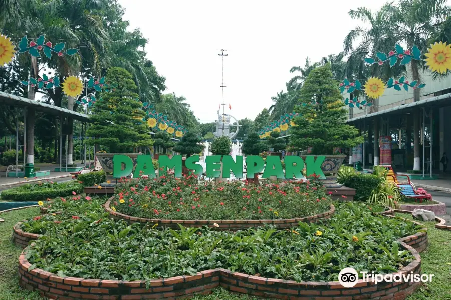 Dam Sen Cultural Park