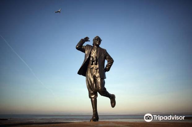 Eric Morecambe Statue