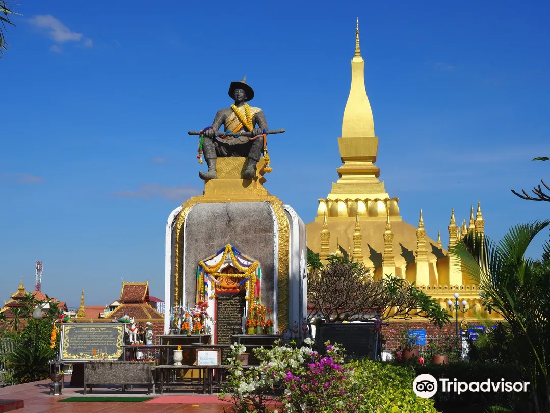 2_อนุสาวรีย์ สมเด็จพระเจ้าไชยเชษฐาธิราช