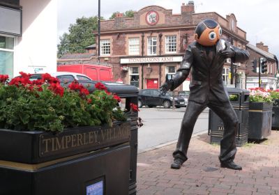 Frank Sidebottom Statue