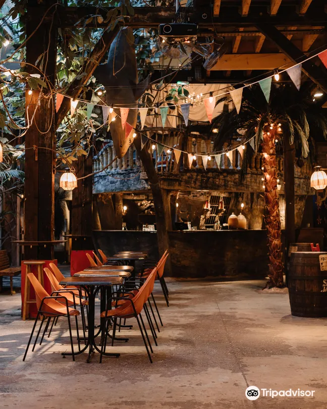 4_Le Comptoir General