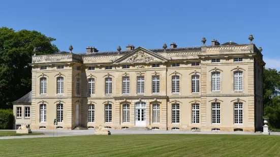 Le Château du Bourg-Saint-Léonard