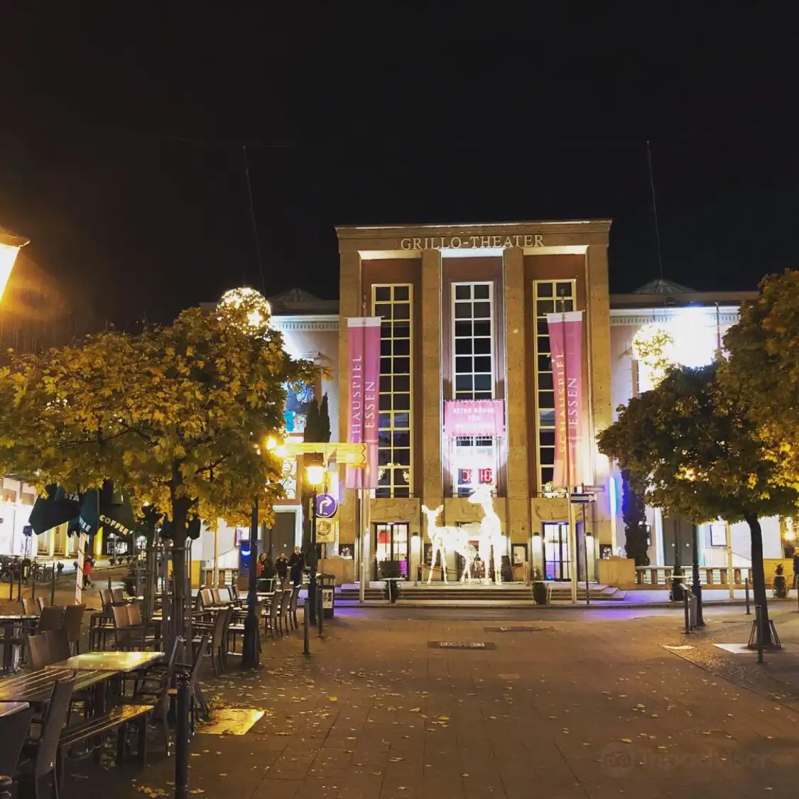 Отели рядом с достопримечательностью «Grillo Theater»
