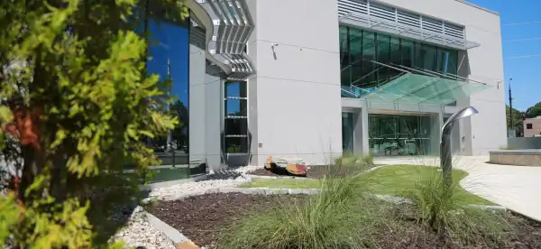 Penginapan Courtyard di Decatur