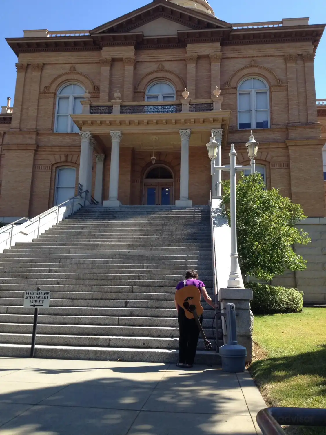 Hotels near Gold Country Museum