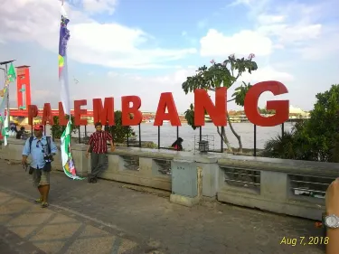 Plaza Benteng Kuto Besak