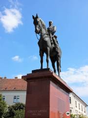 Artúr Görgey's equestrian statue