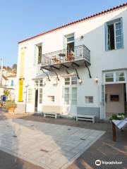 Citronne Gallery Poros