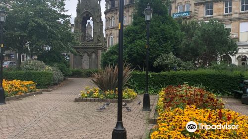 Statue of Queen Victoria