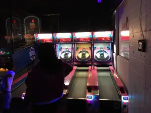 Lazer Lanes
