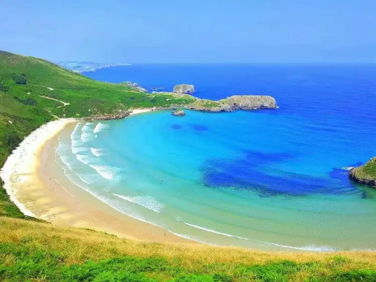 Llanes