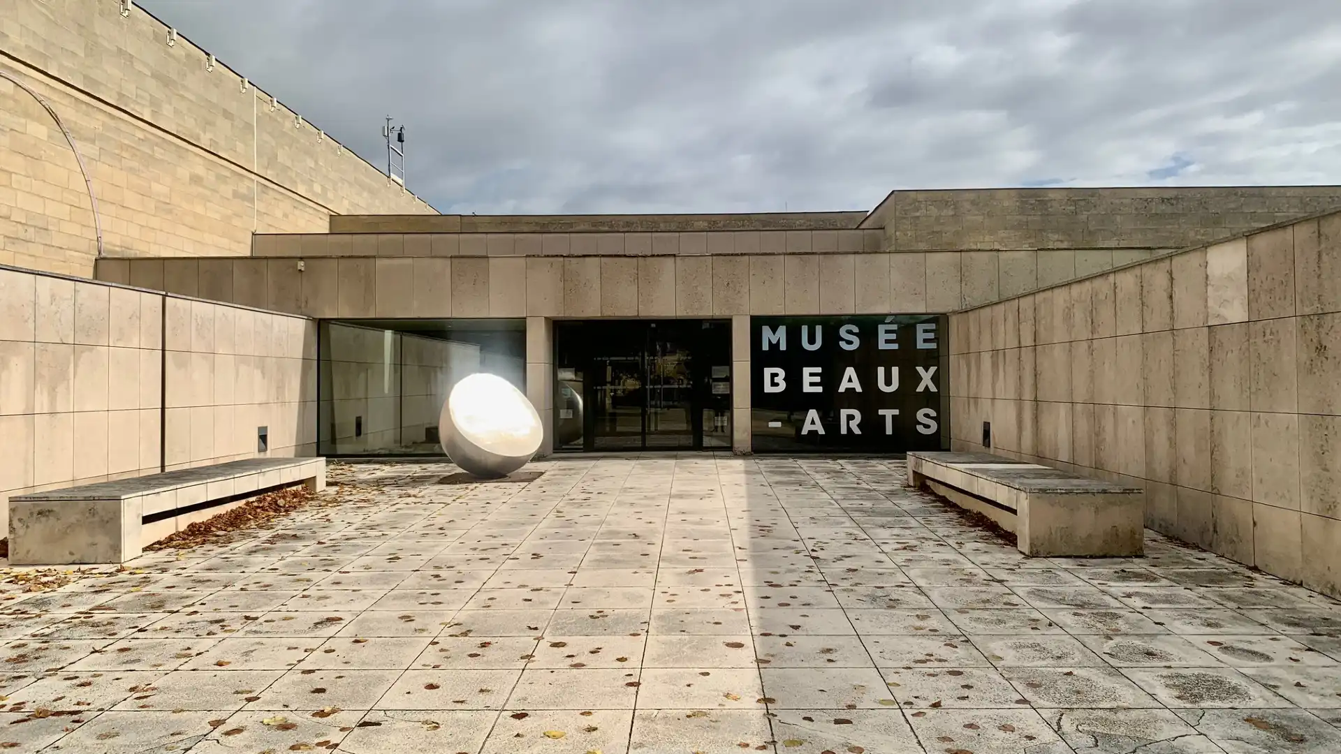 Hotels near Museum of Fine Arts, Caen