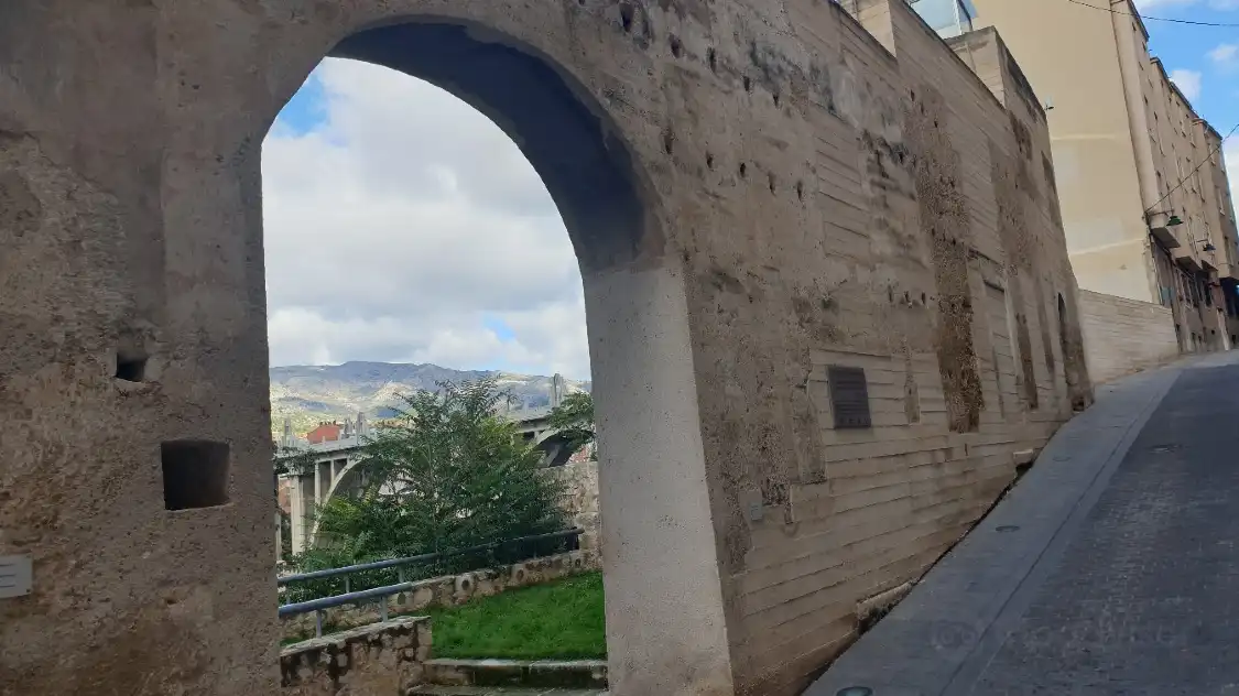 Hotels near Arco de San Roque