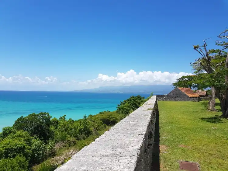 Hotels near Fort Fleur d'Epee