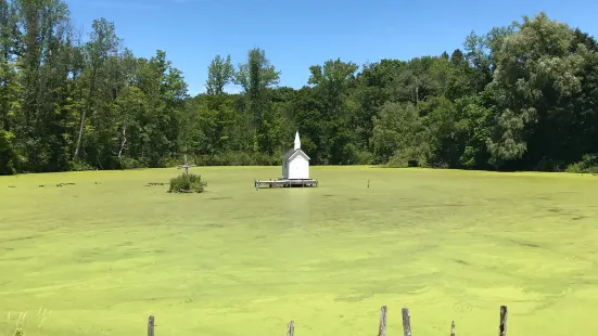 Mason's Pond - The world's smallest Church