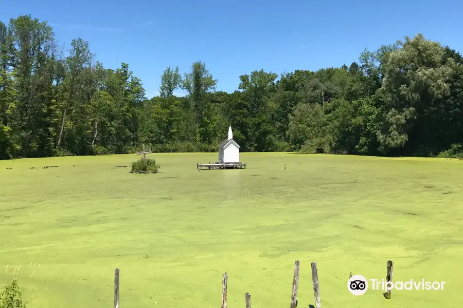 Mason's Pond - The world's smallest Church