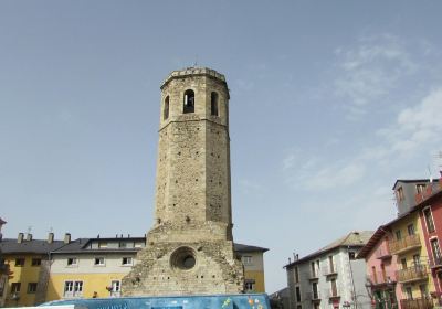 Campanario de la antigua Iglesia de Santa María de Puigcerdá